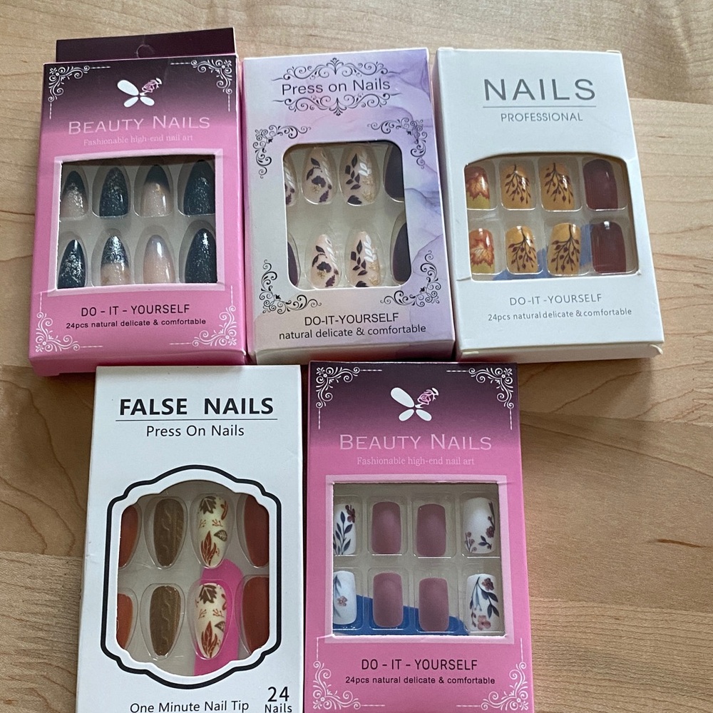 Beauty Nails Press-On Nails Set - Multicolor